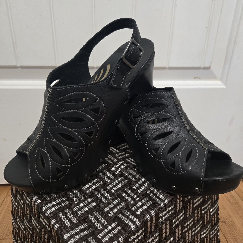 Dansko ROWENA Black Leather Heeled Sandal Clogs